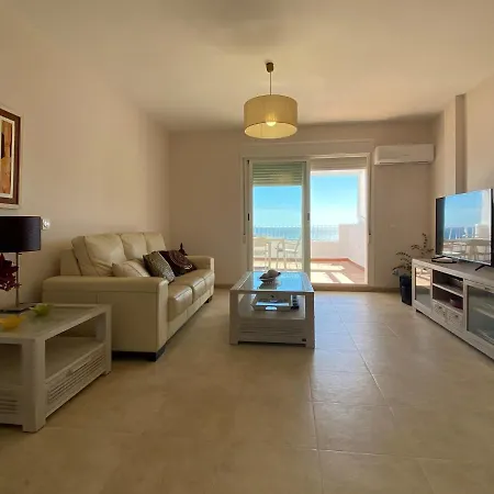 Apartment Residencial Oasis 3 *